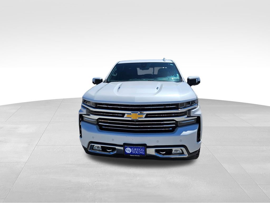 Used 2019 Chevrolet Silverado 1500 High Country w/ Technology Package AWD/4WD image 3