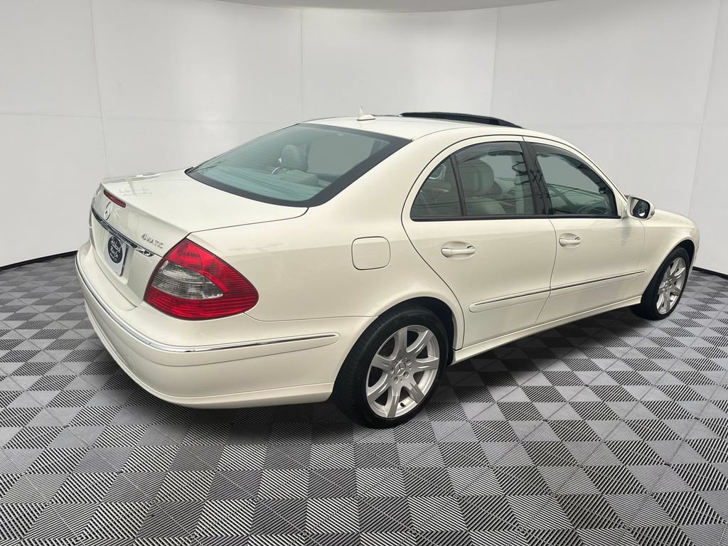 Used 2007 Mercedes-Benz E 350 4MATIC Sedan image 5