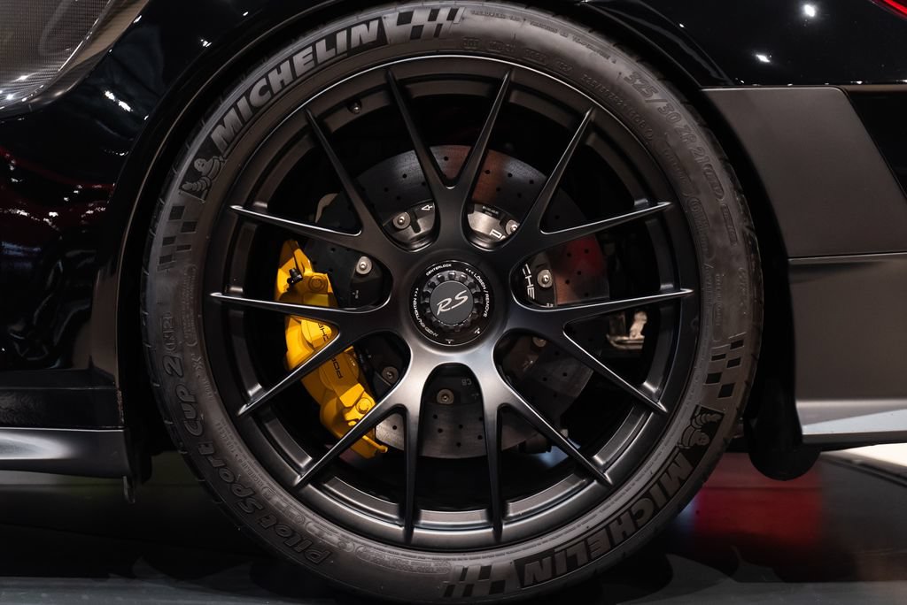 Used 2018 Porsche 911 GT2 RS RWD image 15