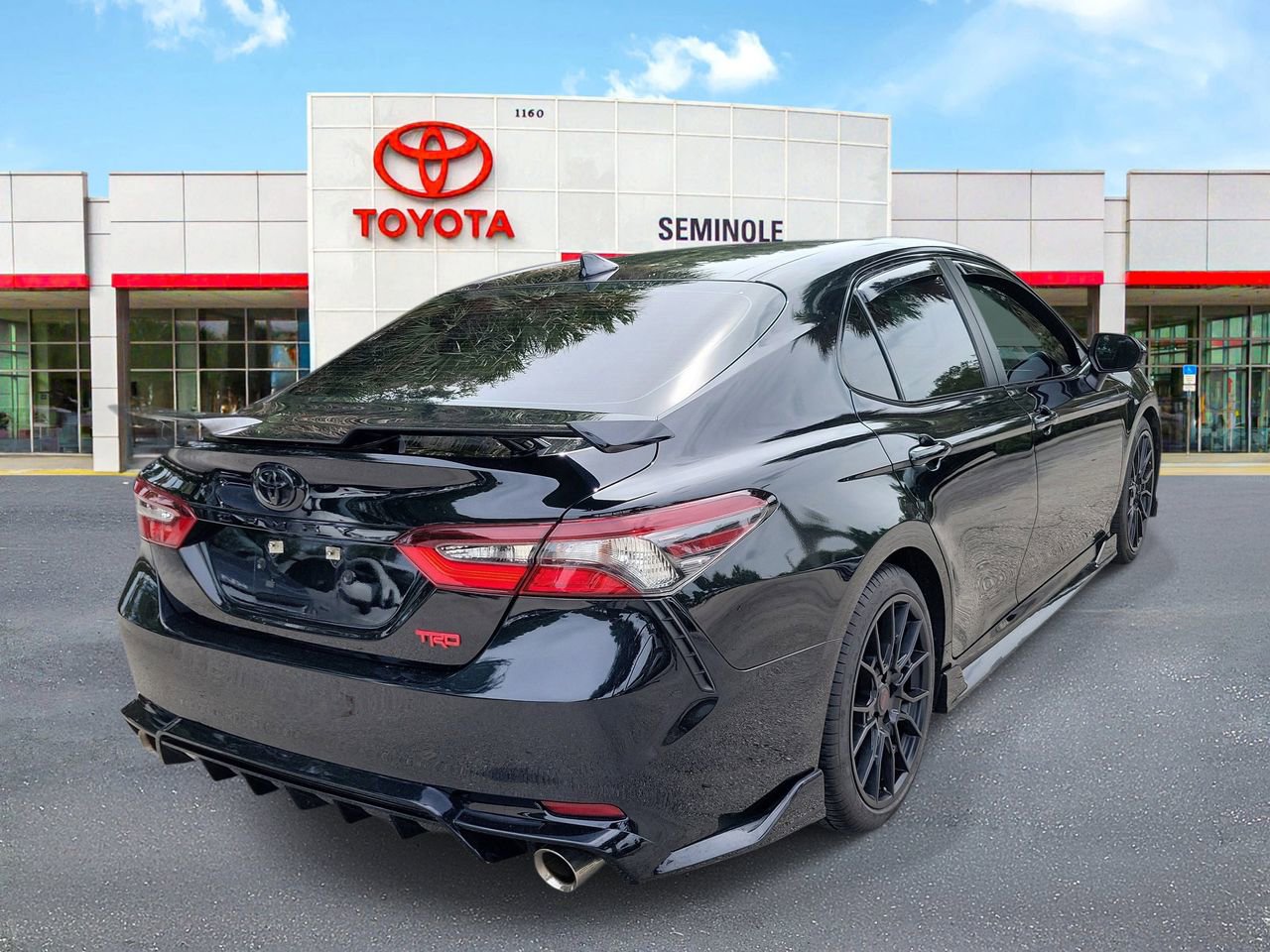 Used 2022 Toyota Camry TRD w/ TRD Package w/JBL Audio FWD image 3