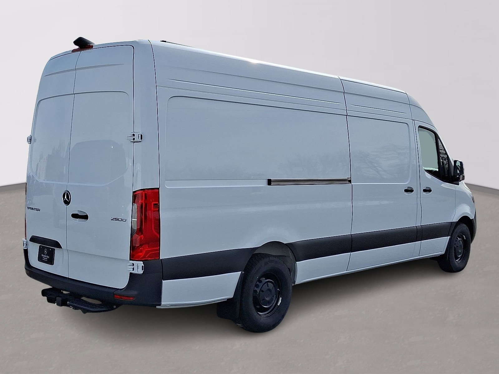 Used 2024 Mercedes-Benz Sprinter 2500 image 5