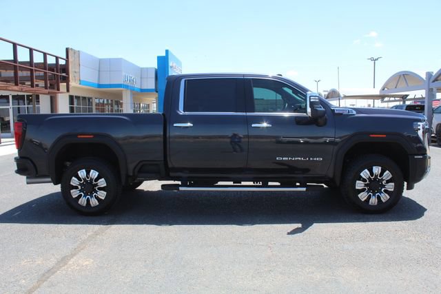 Used 2024 GMC Sierra 2500 Denali w/ Denali Reserve Package AWD/4WD image 2