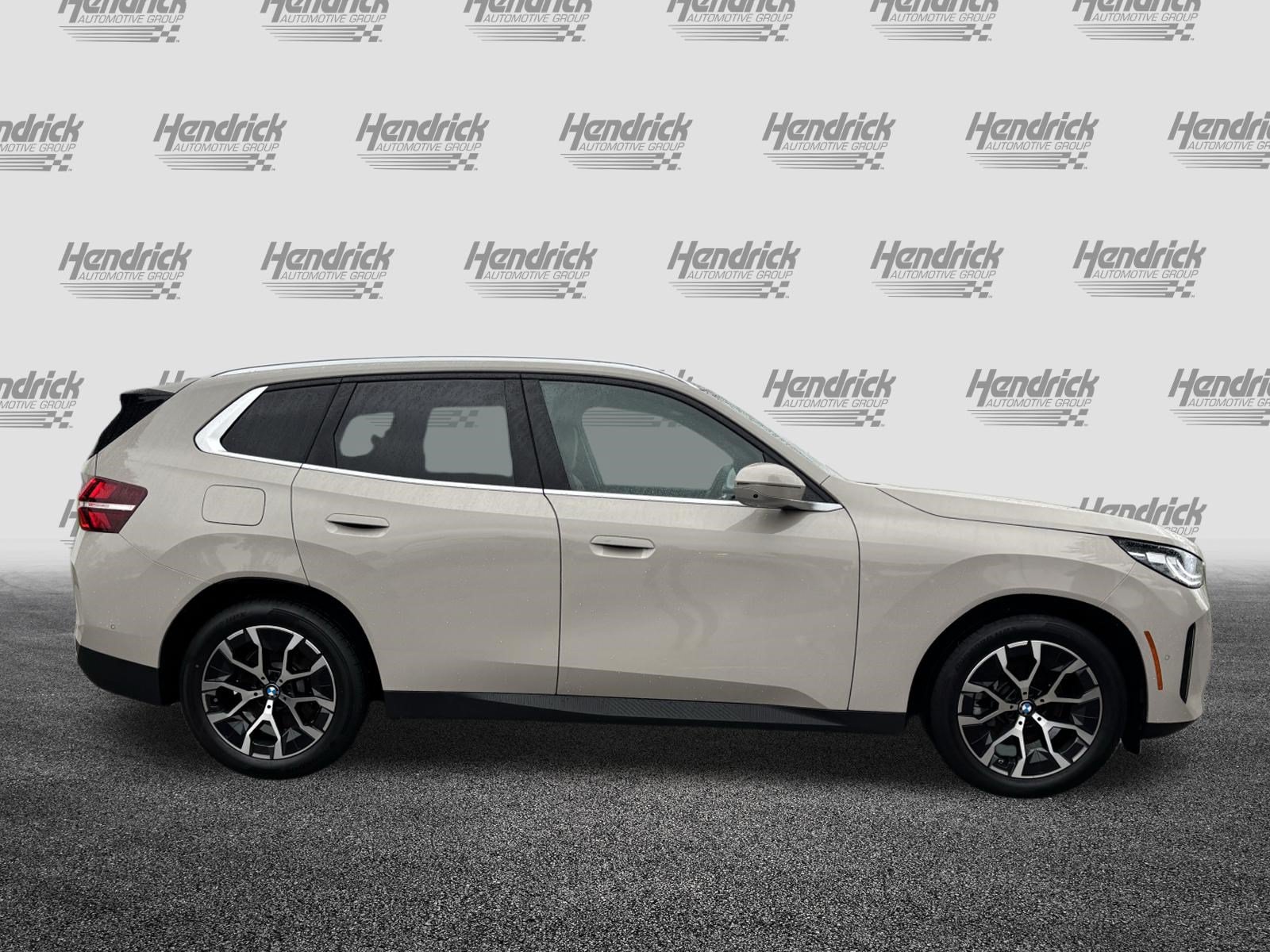 Certified 2025 BMW X3 xDrive30i w/ Premium Package AWD/4WD image 11