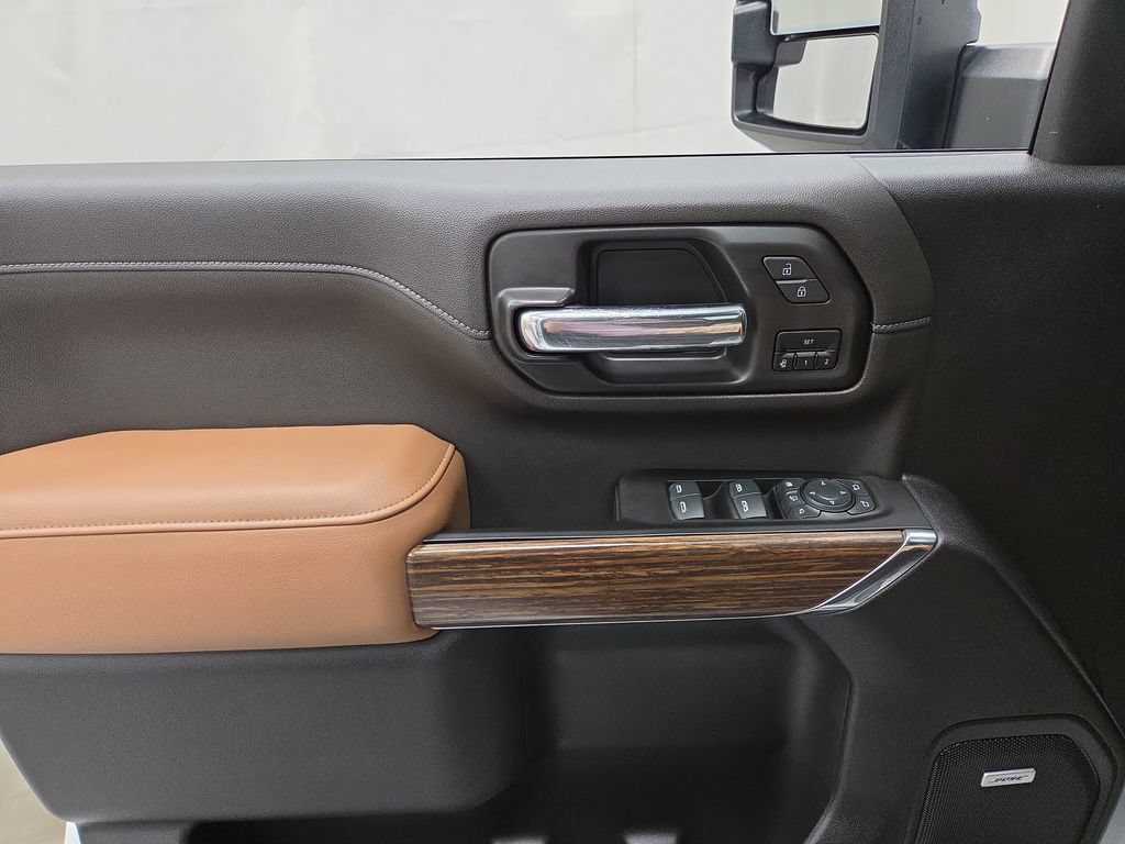 Used 2022 Chevrolet Silverado 2500 High Country AWD/4WD image 20