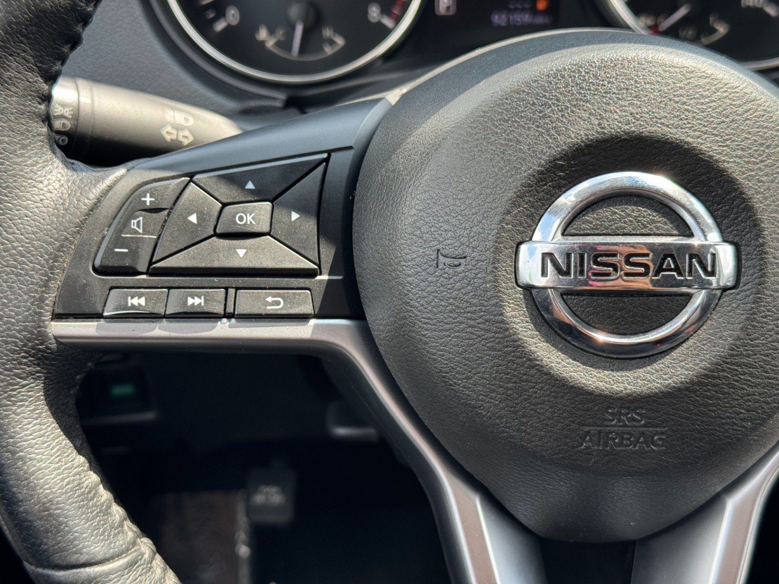 Used 2020 Nissan Rogue SV FWD image 20