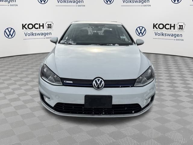 Used 2016 Volkswagen e-Golf SE w/ DC Fast Charging Package image 2