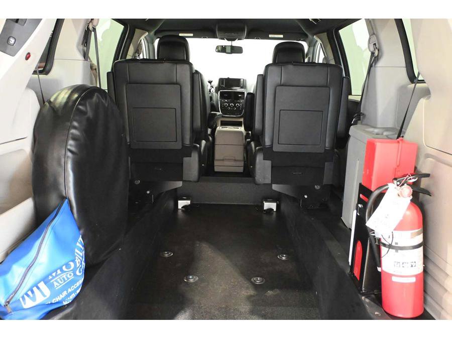 Used 2017 Dodge Grand Caravan SXT FWD image 21