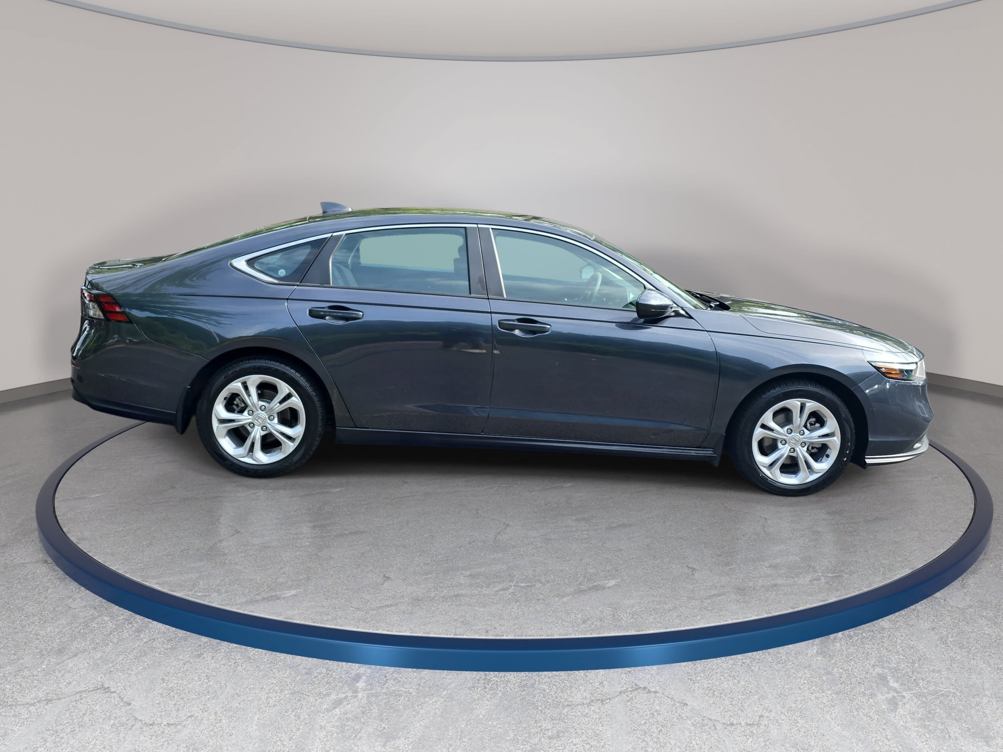 Used 2024 Honda Accord LX image 4