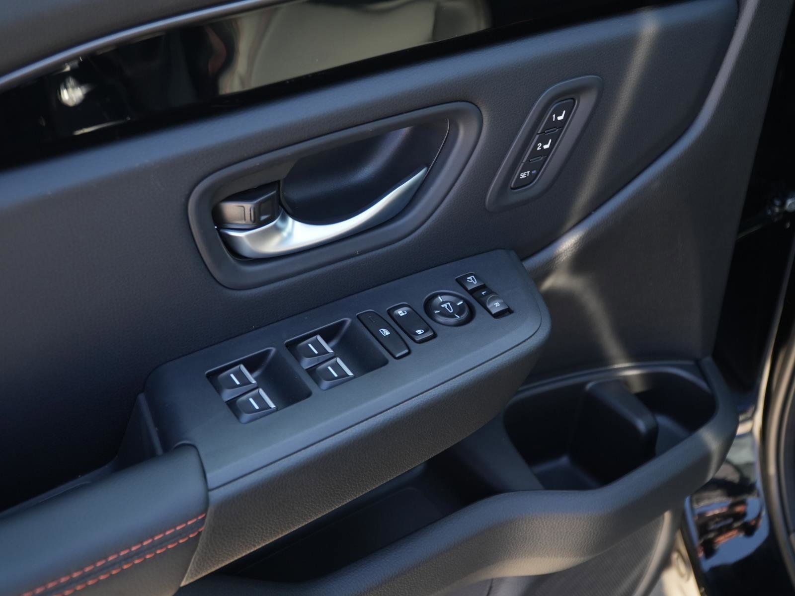 New 2025 Honda Pilot TrailSport image 14