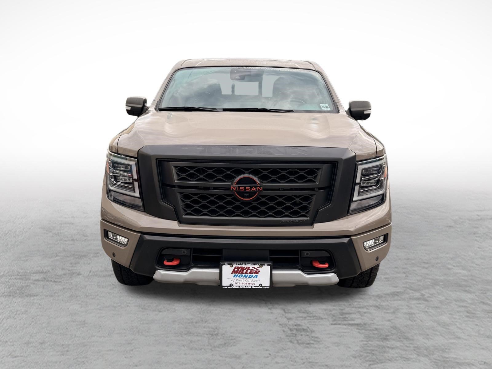 Used 2023 Nissan Titan PRO-4X w/ Pro-4x Convenience Package AWD/4WD image 2