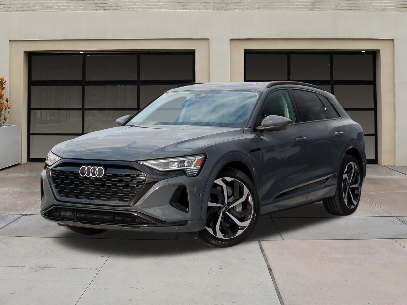 Used 2024 Audi Q8 e-tron Premium Plus AWD/4WD image 3