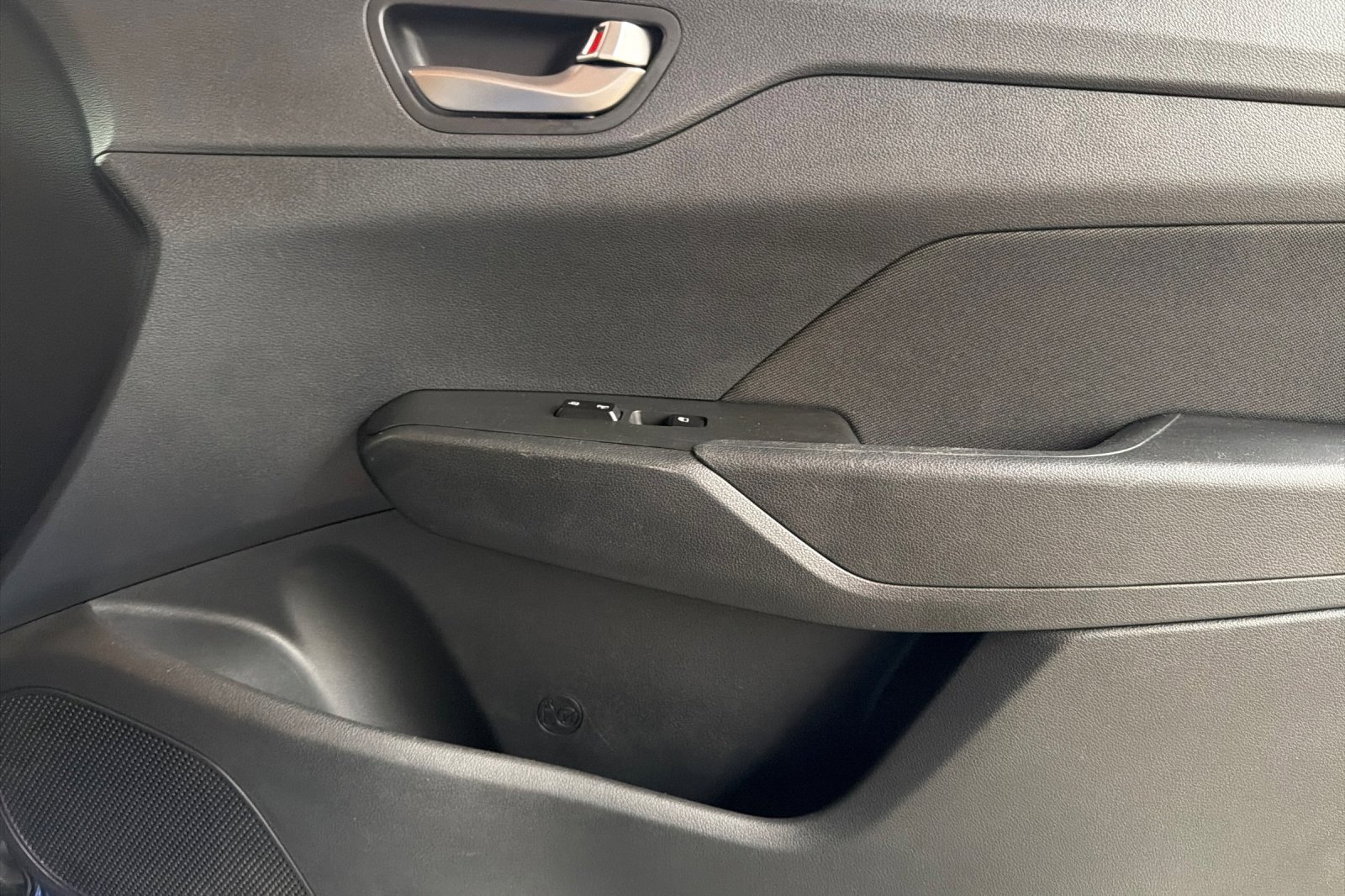 Used 2022 Hyundai Accent SEL image 22