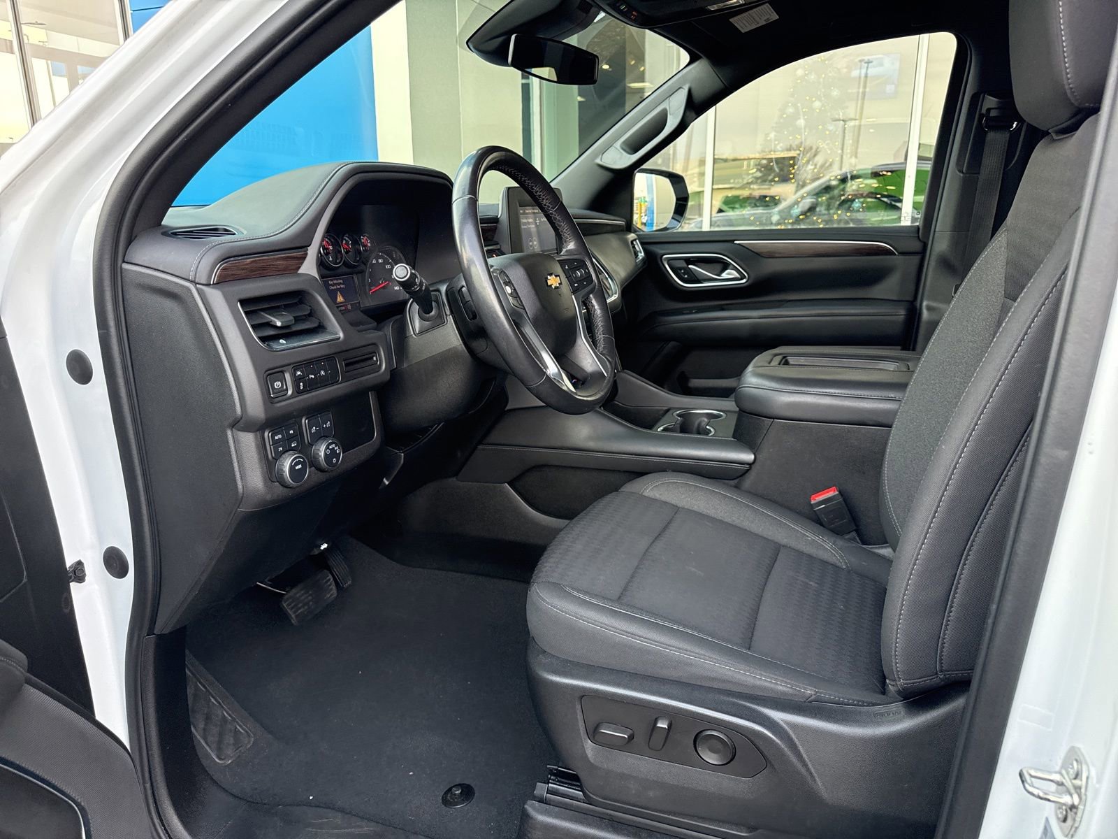 Used 2023 Chevrolet Suburban LS image 19