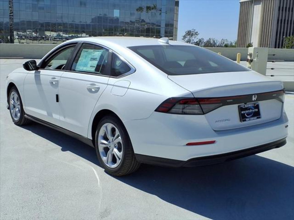 New 2025 Honda Accord LX image 5