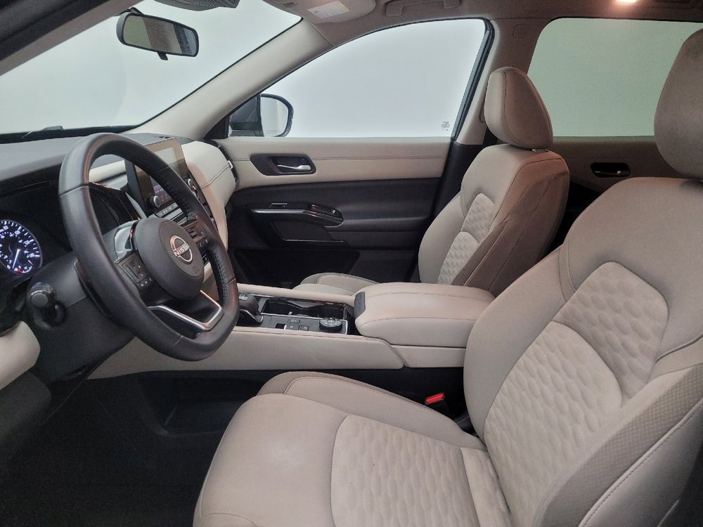 Used 2022 Nissan Pathfinder SV image 17