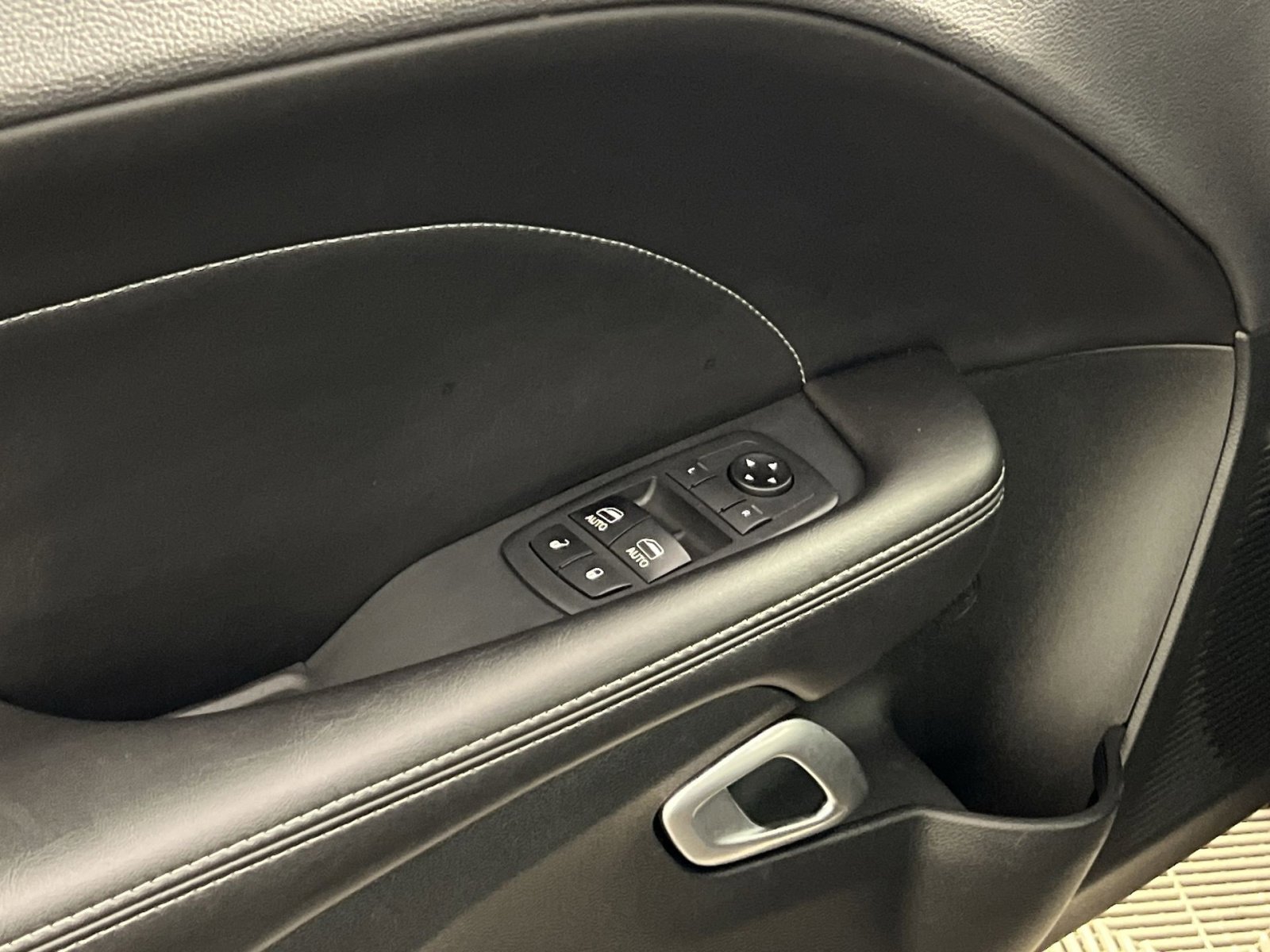 Used 2018 Dodge Challenger GT w/ Driver Convenience Group image 15