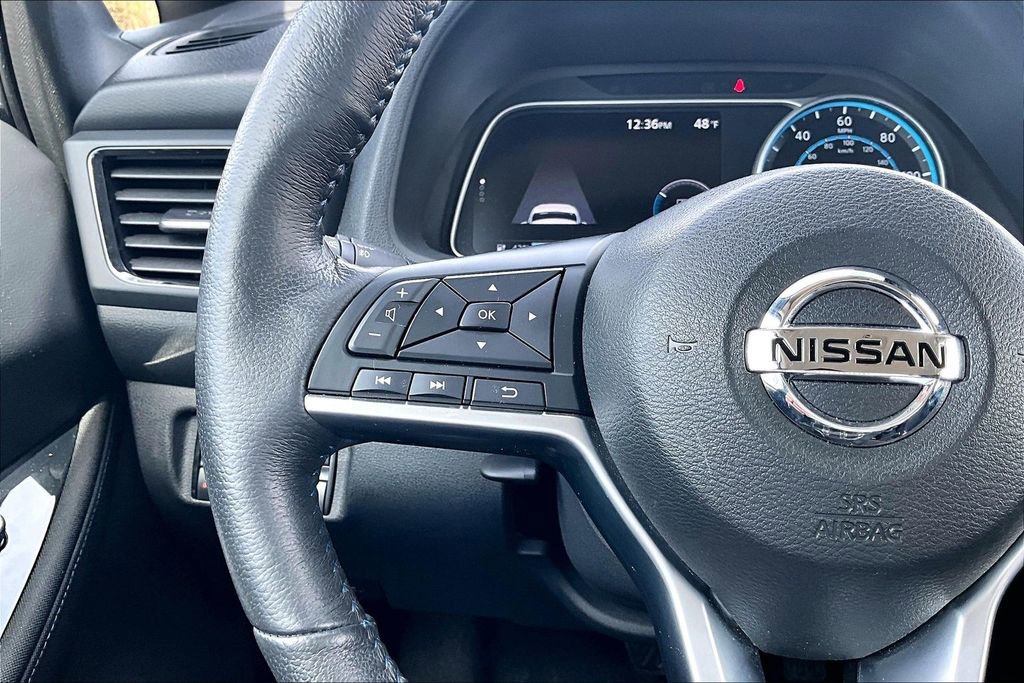 Used 2019 Nissan Leaf SV w/ SV Technology Package FWD image 17