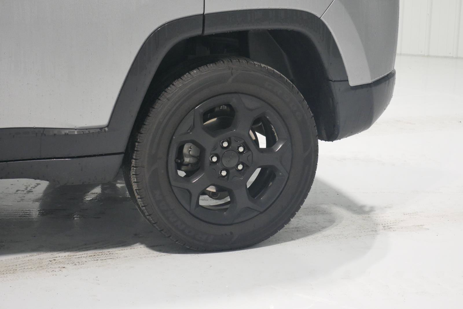 Used 2023 Jeep Compass Trailhawk image 29