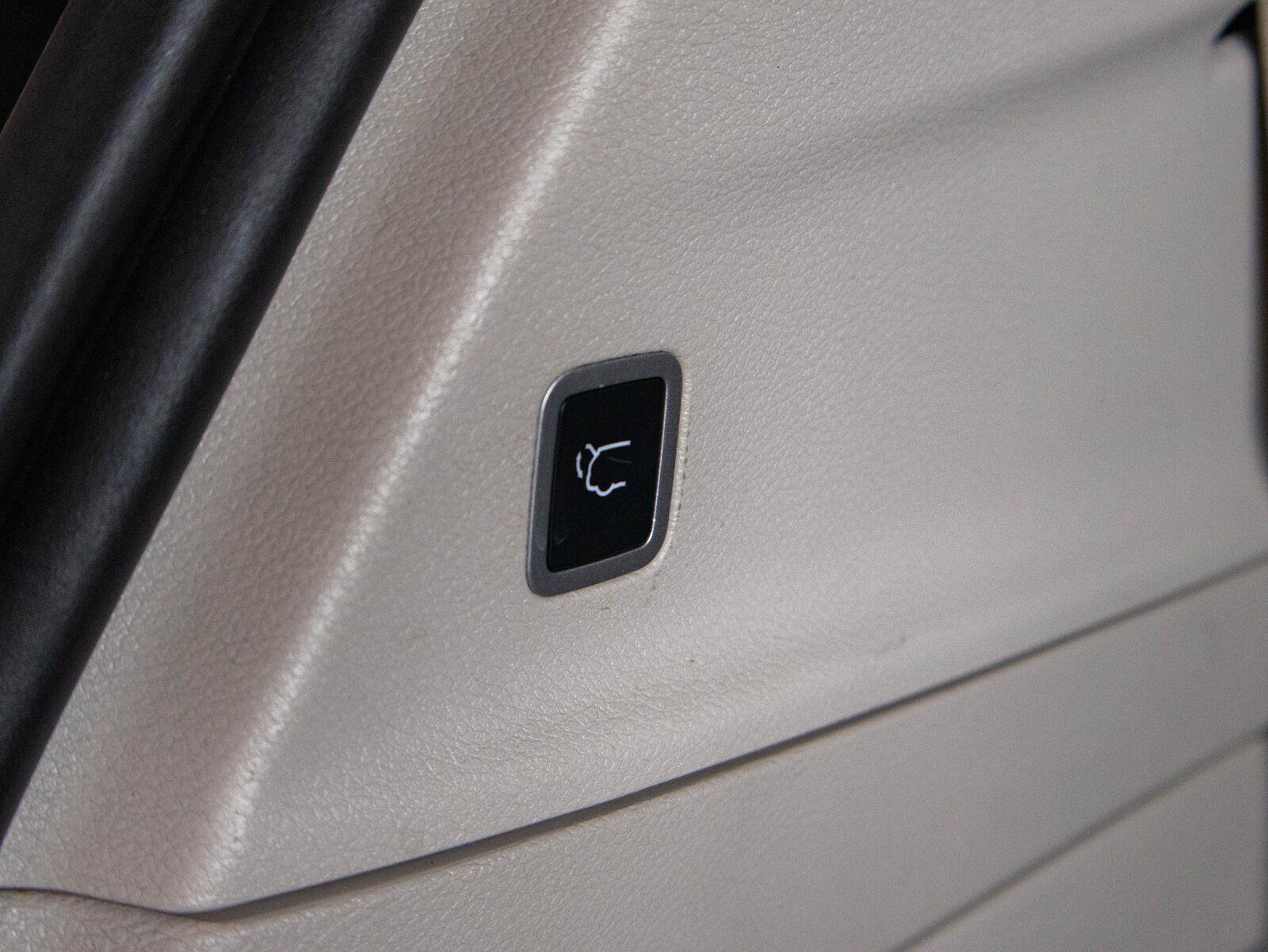 Used 2022 Chrysler Pacifica Touring-L FWD image 24