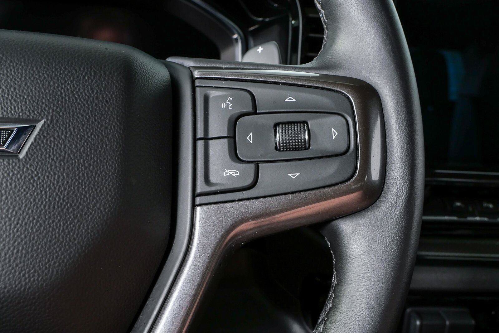 Used 2022 Chevrolet Silverado 1500 ZR2 w/ Technology Package AWD/4WD image 12