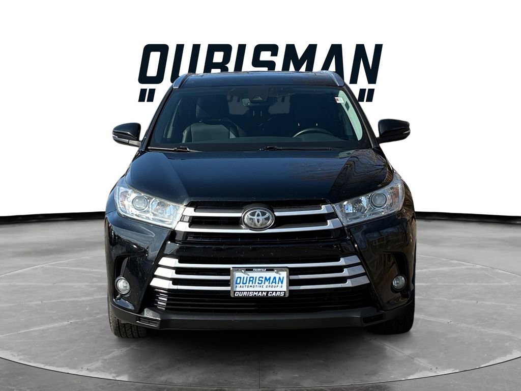 Used 2017 Toyota Highlander XLE w/ Carpet Mat Package image 8