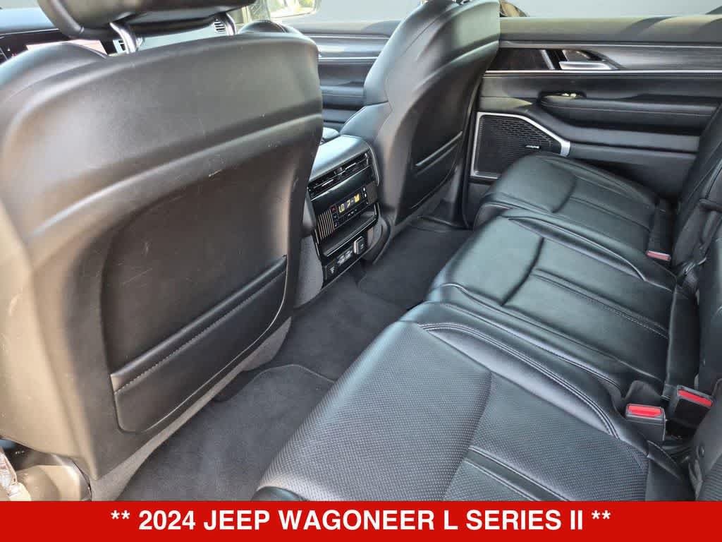 Used 2024 Jeep Wagoneer L Series II w/ Flexible Seating Group AWD/4WD image 18