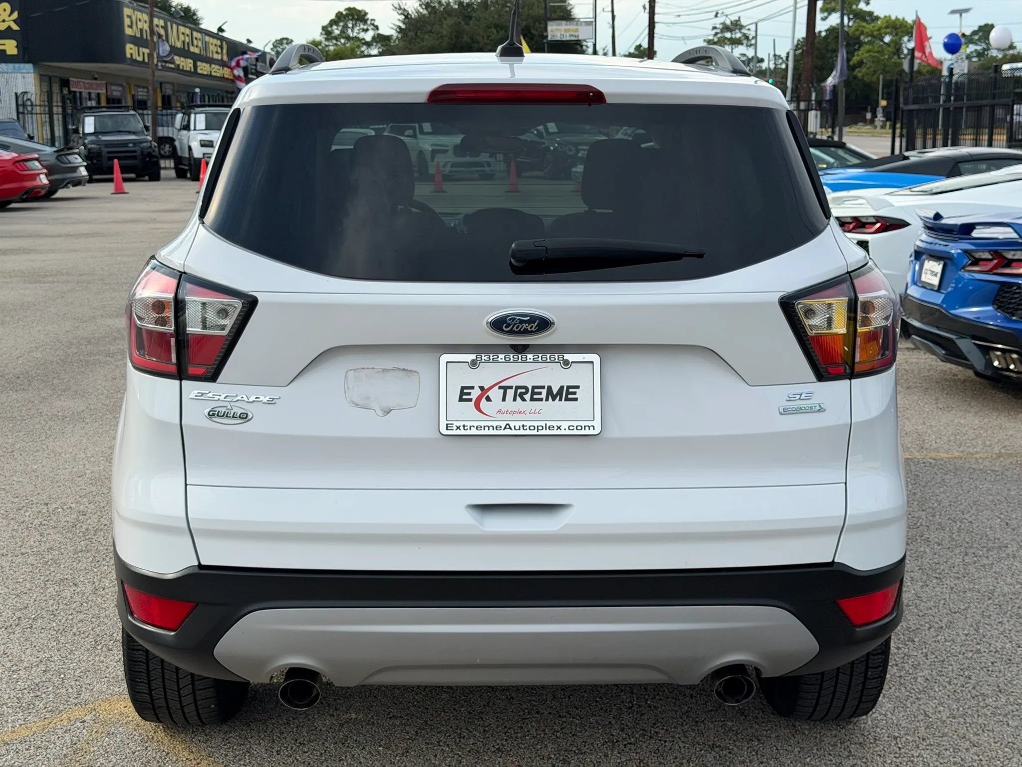 Used 2018 Ford Escape SE FWD image 3