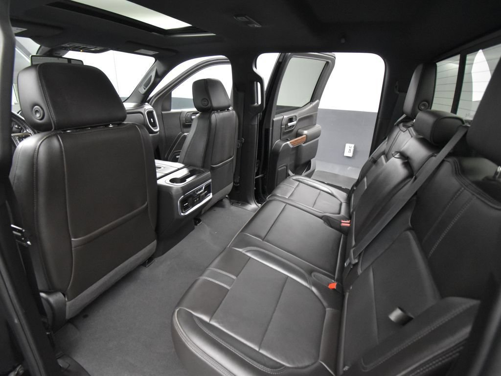 Used 2019 Chevrolet Silverado 1500 High Country AWD/4WD image 30