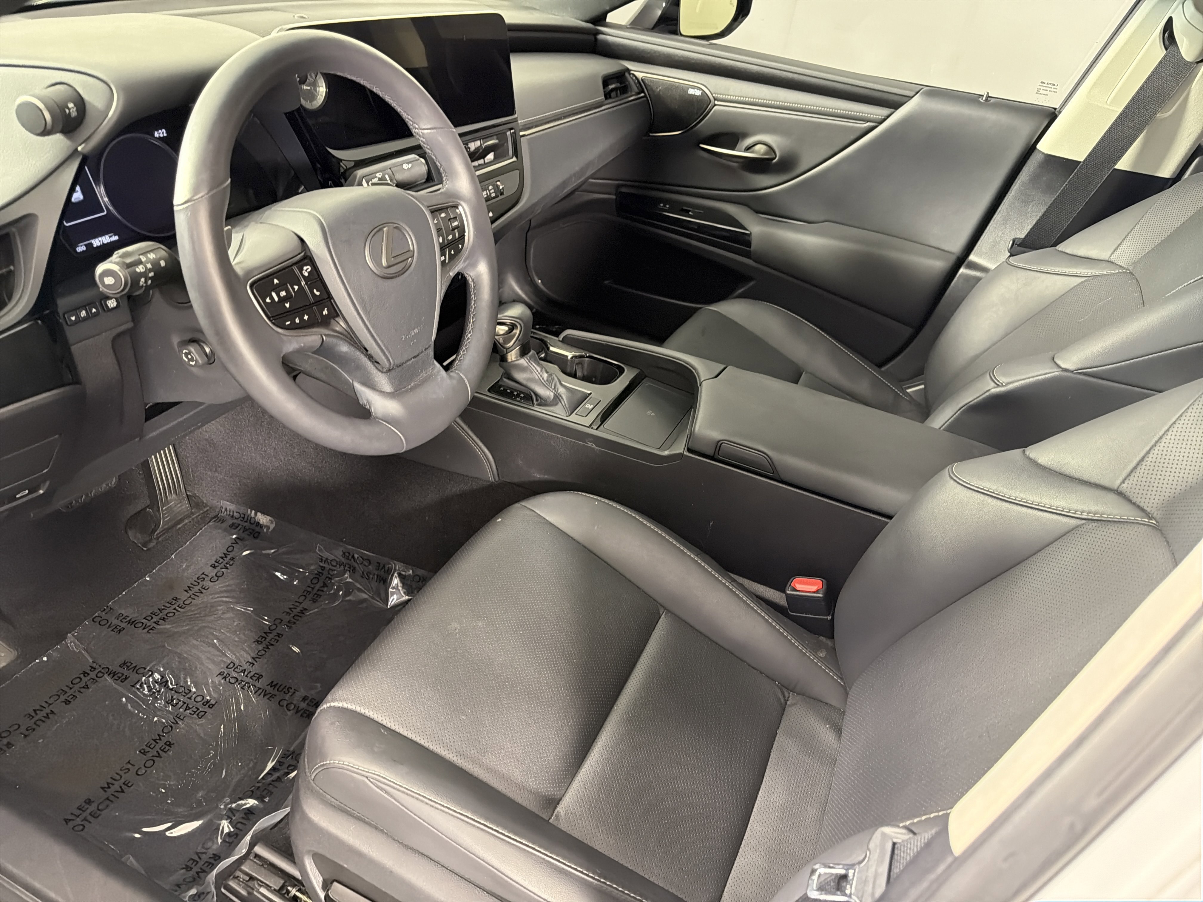 Used 2023 Lexus ES 250 w/ Accessory Package (Z1) AWD/4WD image 11