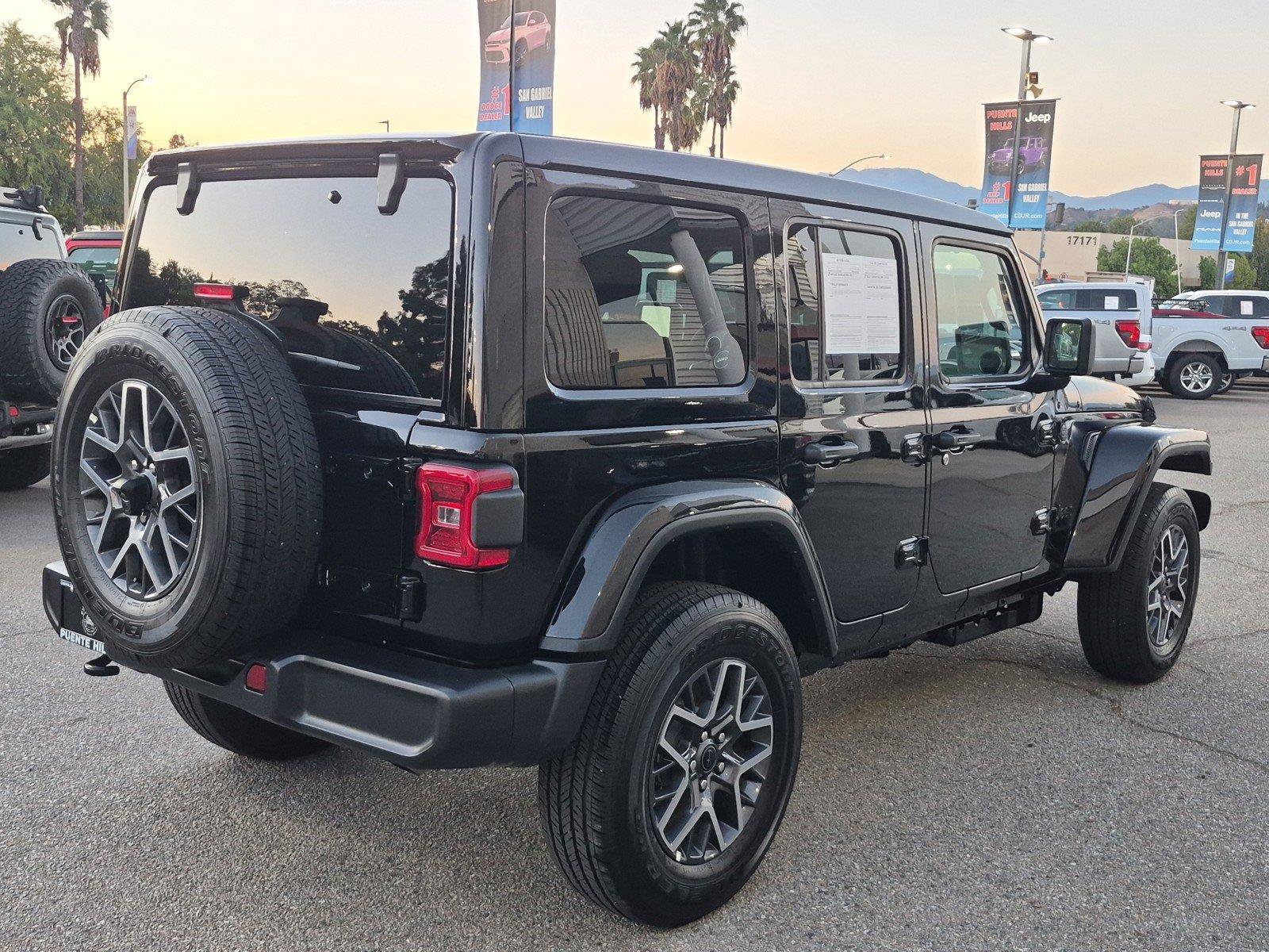 Certified 2026 Jeep Wrangler Unlimited Sahara AWD/4WD image 7