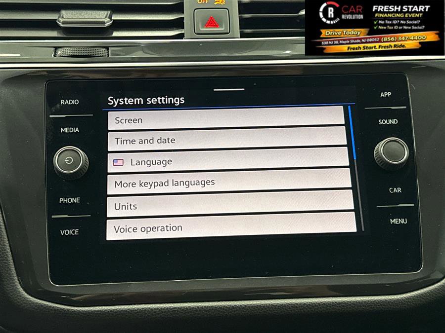 Used 2022 Volkswagen Tiguan SE image 42