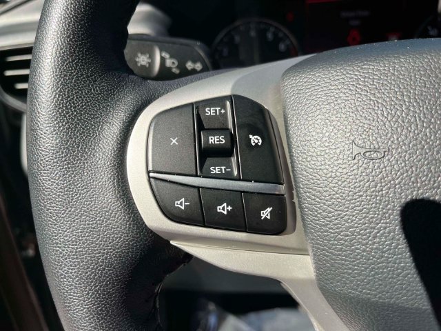 Used 2023 Ford Explorer XLT RWD image 34