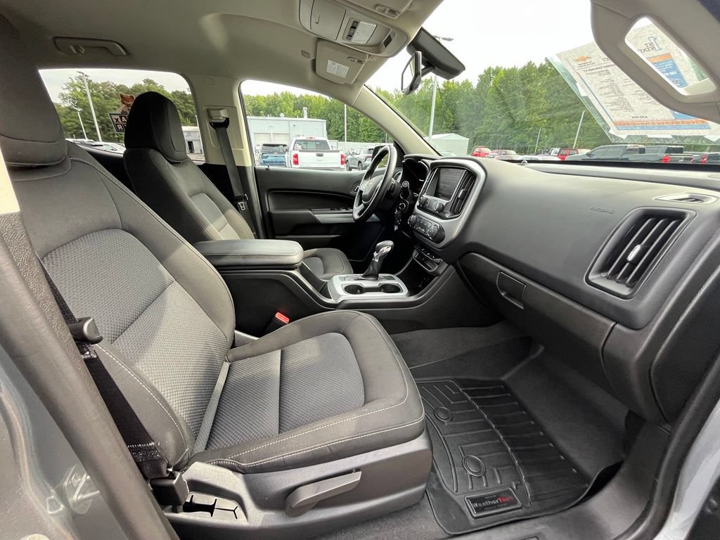 Used 2022 Chevrolet Colorado LT w/ LT Convenience Package AWD/4WD image 17