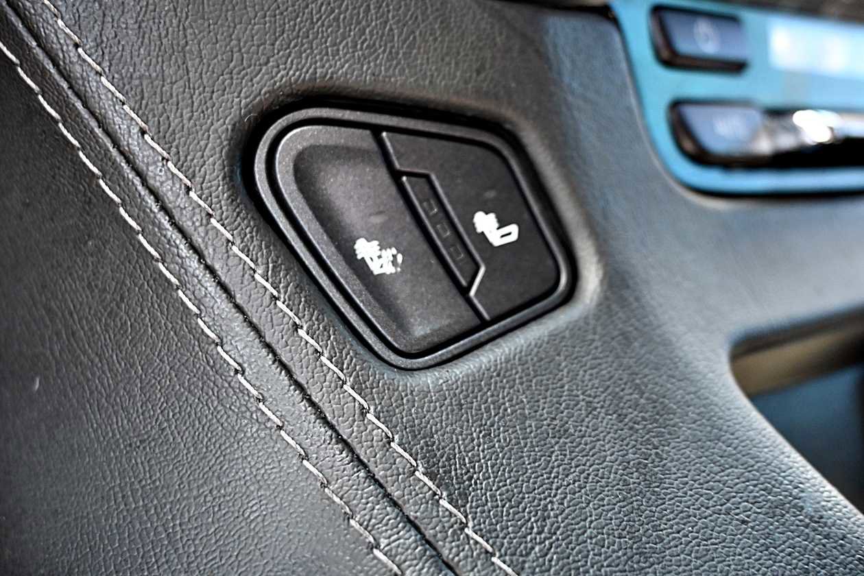 Used 2019 Chevrolet Suburban LT image 30