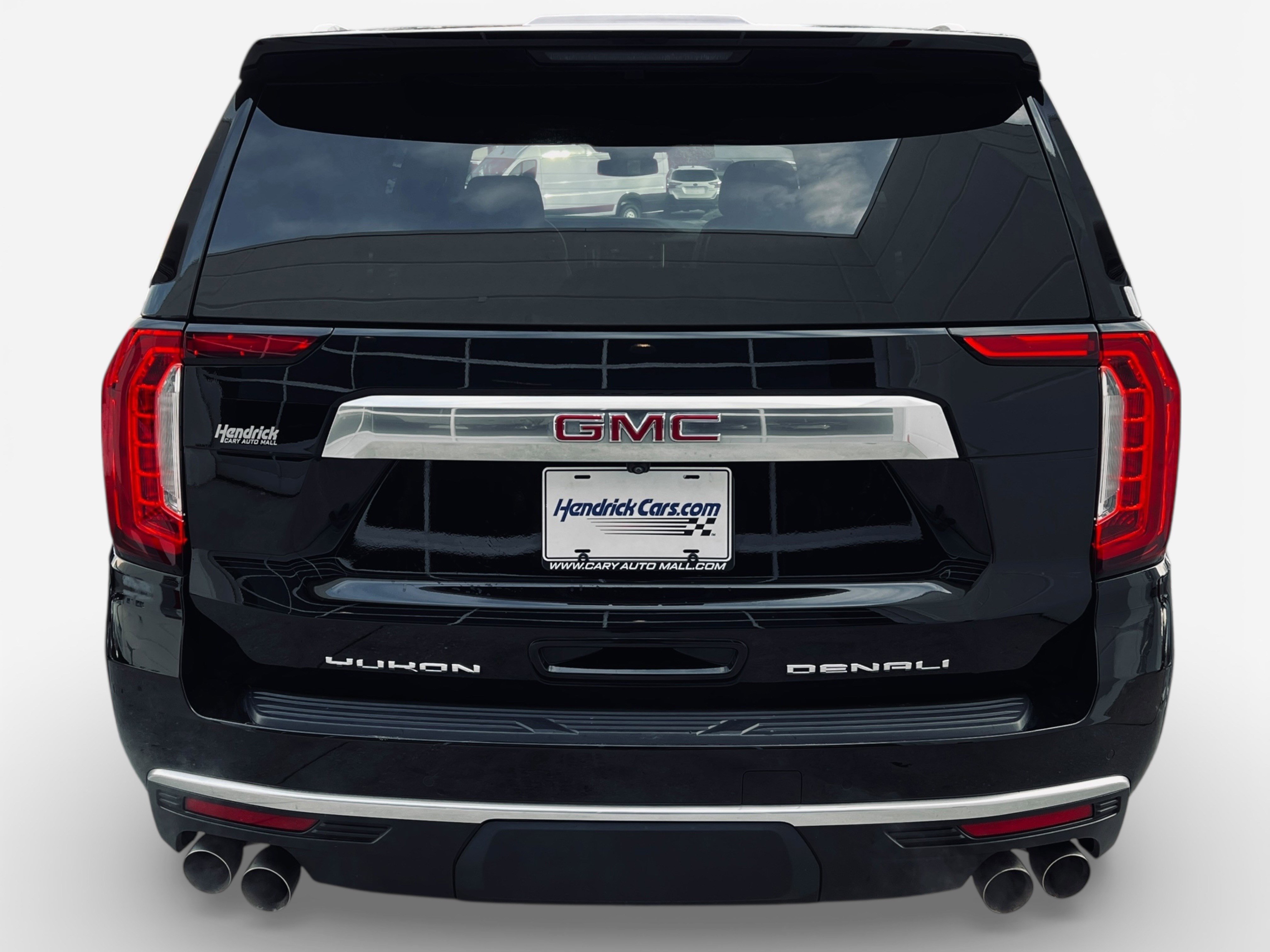 Used 2024 GMC Yukon XL Denali AWD/4WD image 9