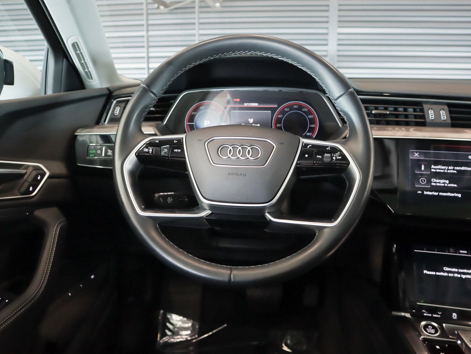 Used 2024 Audi Q8 e-tron Premium Plus w/ Premium Plus Package image 17