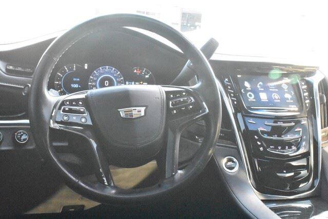 Used 2016 Cadillac Escalade Platinum AWD/4WD image 29