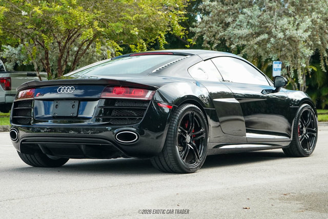 Used 2011 Audi R8 V10 AWD/4WD image 8