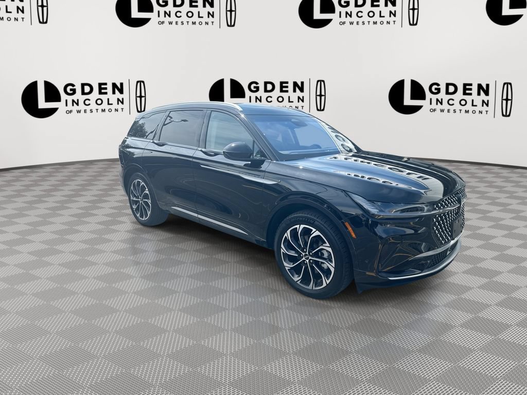 Used 2024 Lincoln Nautilus Reserve w/ Equipment Group 202A AWD/4WD image 2