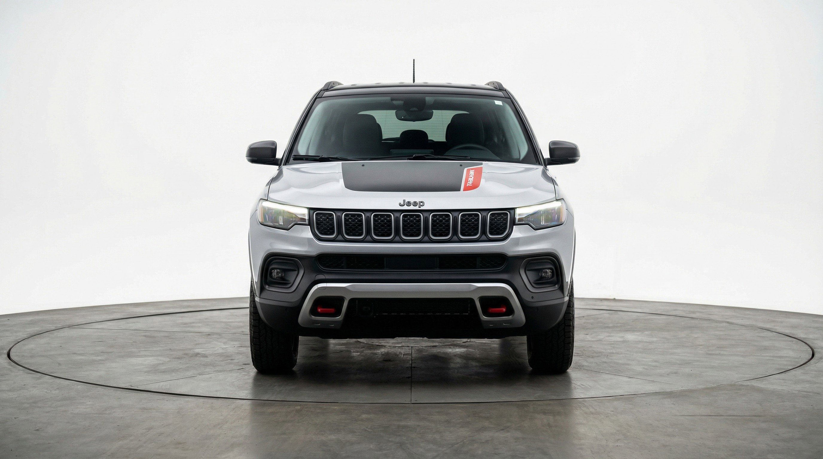 Used 2025 Jeep Compass Trailhawk image 2