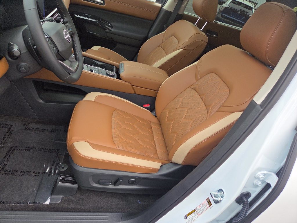 New 2026 Nissan Pathfinder Platinum AWD/4WD image 33