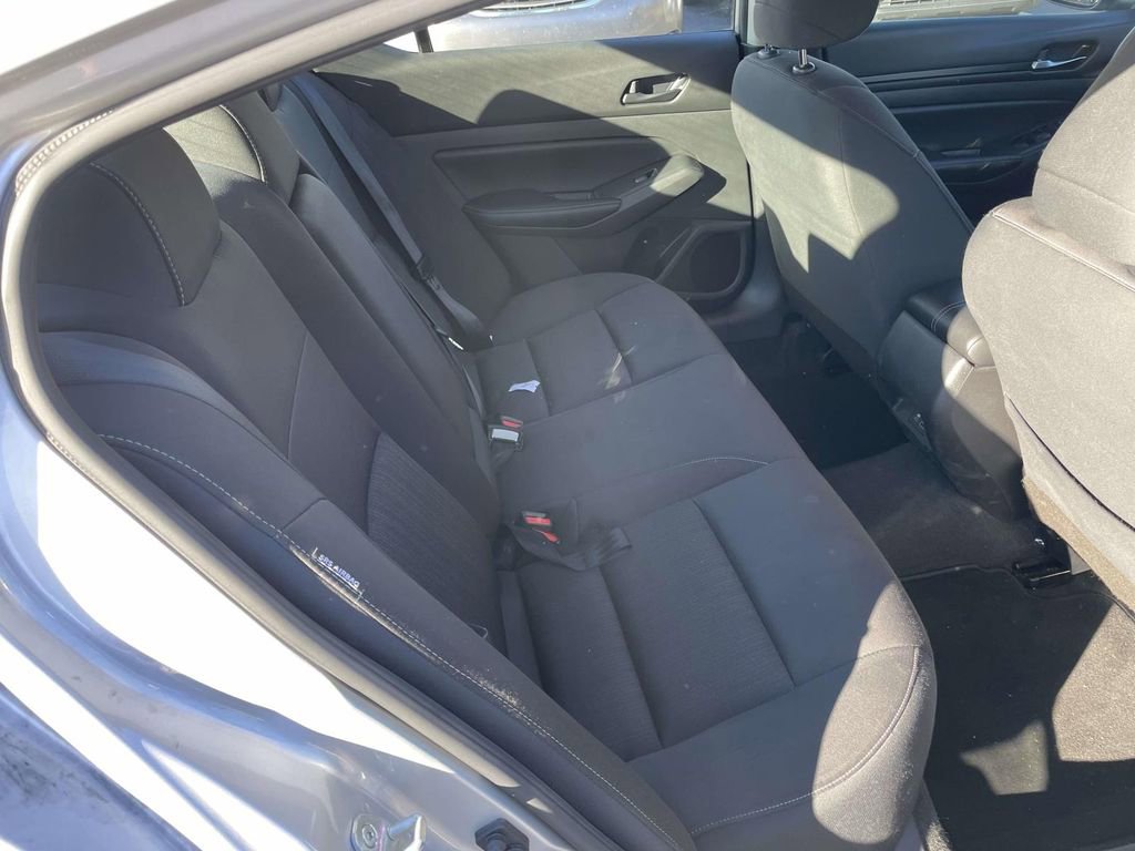 Used 2024 Nissan Altima 2.5 SV image 45