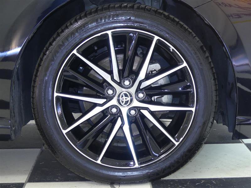 Used 2023 Toyota Camry SE image 29