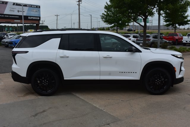 New 2026 Chevrolet Traverse LT w/ Midnight/Sport Edition FWD image 4