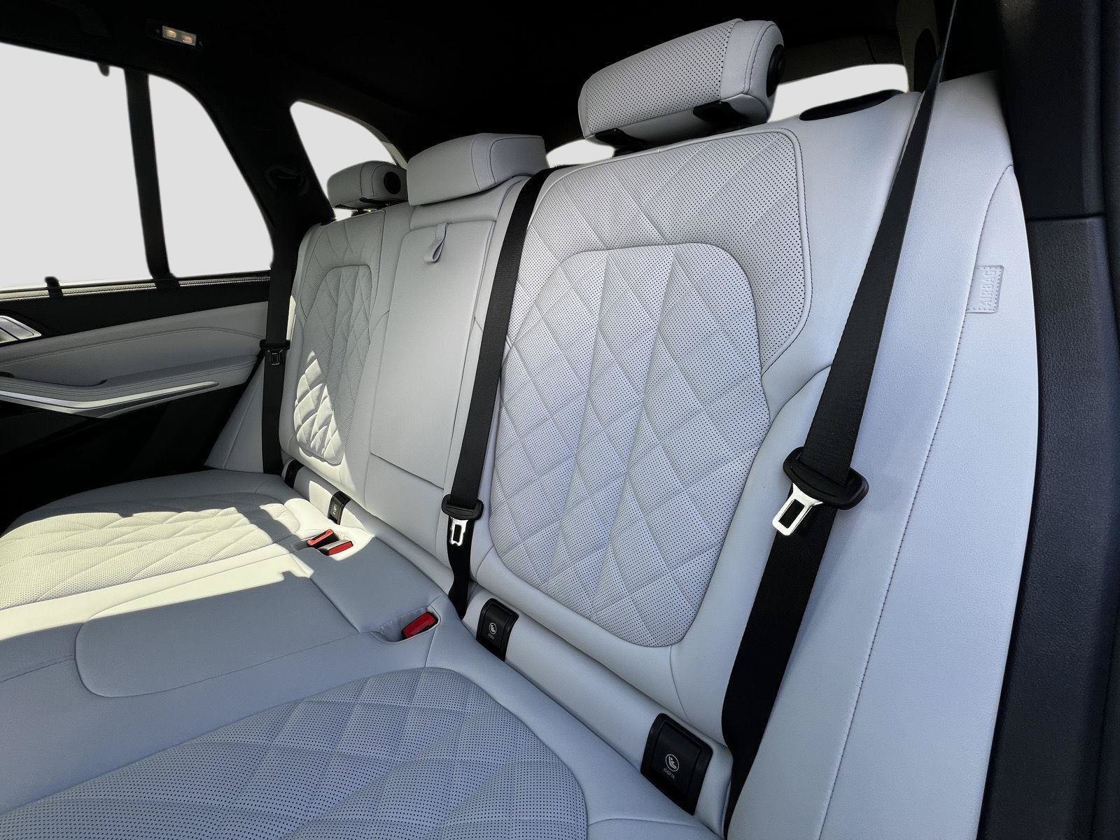 New 2026 BMW X5 xDrive40i w/ Executive Package AWD/4WD image 19