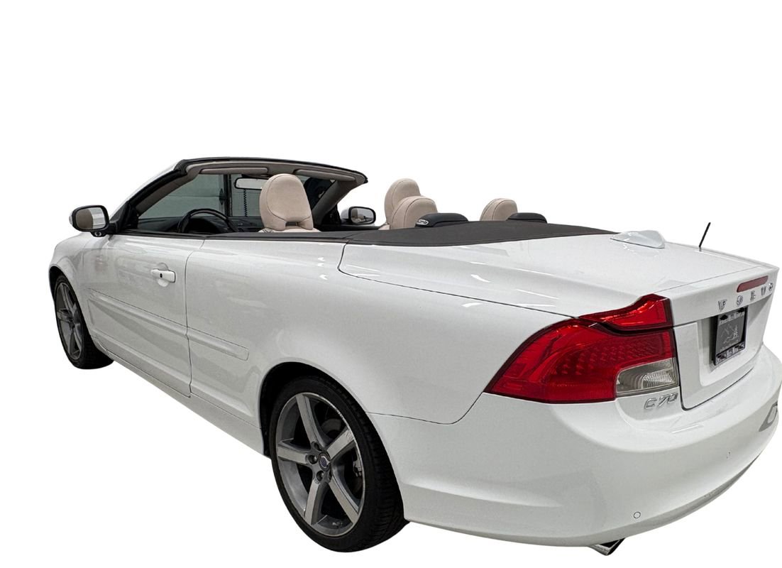 Used 2011 Volvo C70 T5 w/ Multimedia Pkg image 4