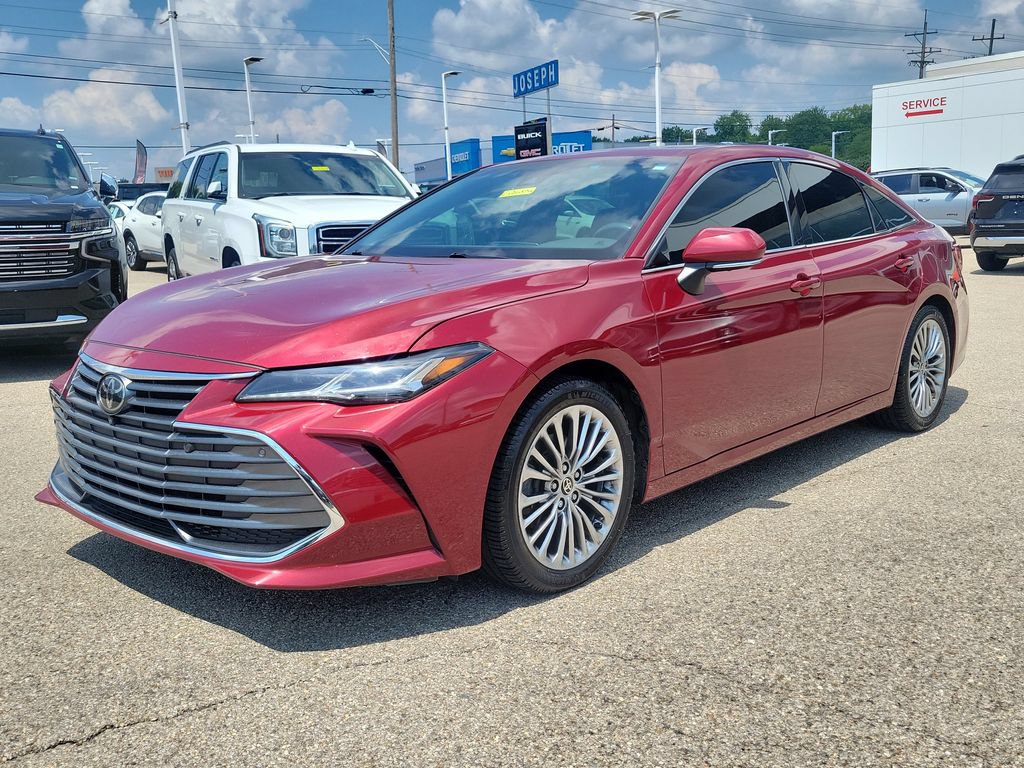 Used 2021 Toyota Avalon Limited w/ Advanced Safety Package FWD image 3