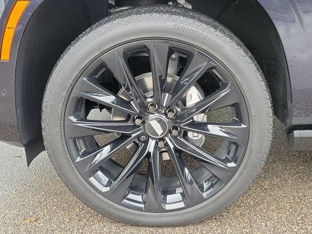 Certified 2026 Cadillac Escalade Platinum Sport w/ LPO, ONYX Package AWD/4WD image 9