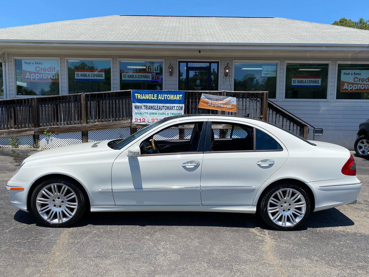 Used 2008 Mercedes-Benz E 350 4MATIC Sedan image 5