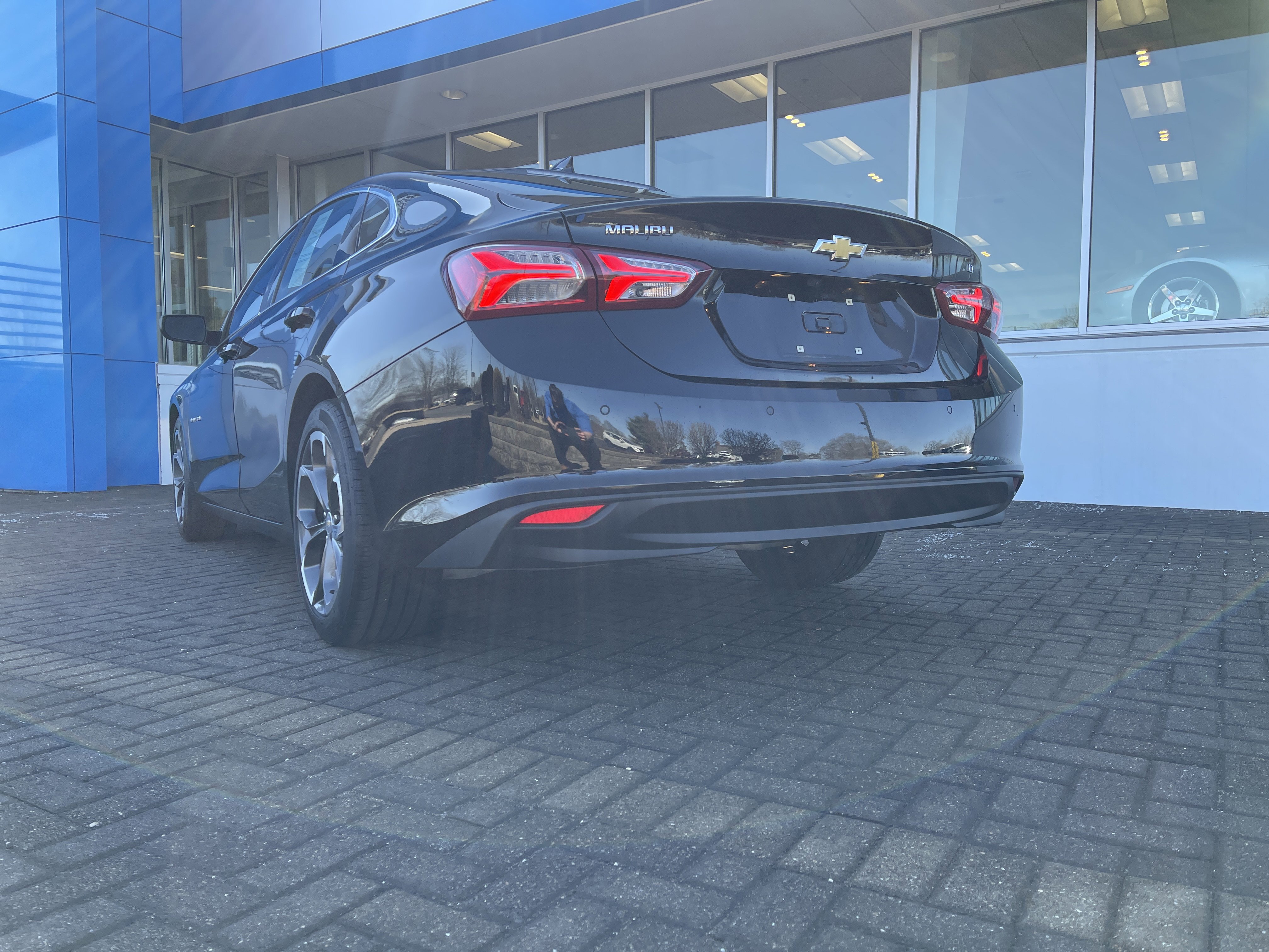 Used 2022 Chevrolet Malibu LT image 3